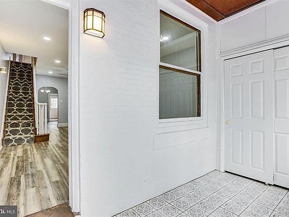 4th image of 3176 Aramingo Ave