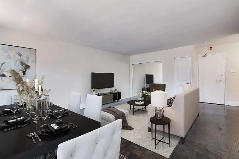 2 Regal Rd — Photo 11