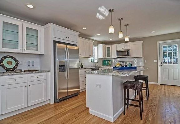 5th image of 20 Beach St