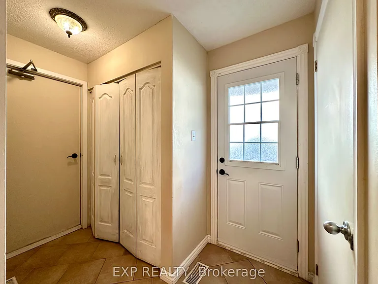 35 Barra Ave — Photo 13