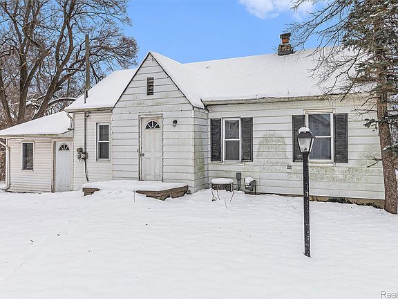 2nd image of 8050 Ortonville Rd