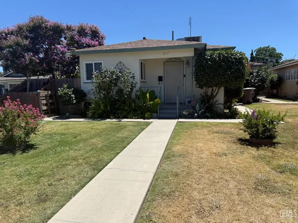 2917 Chester Ln, Bakersfield, CA 93304