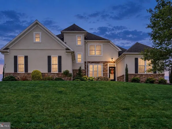 915 Wetherburn Dr, York, PA 17404