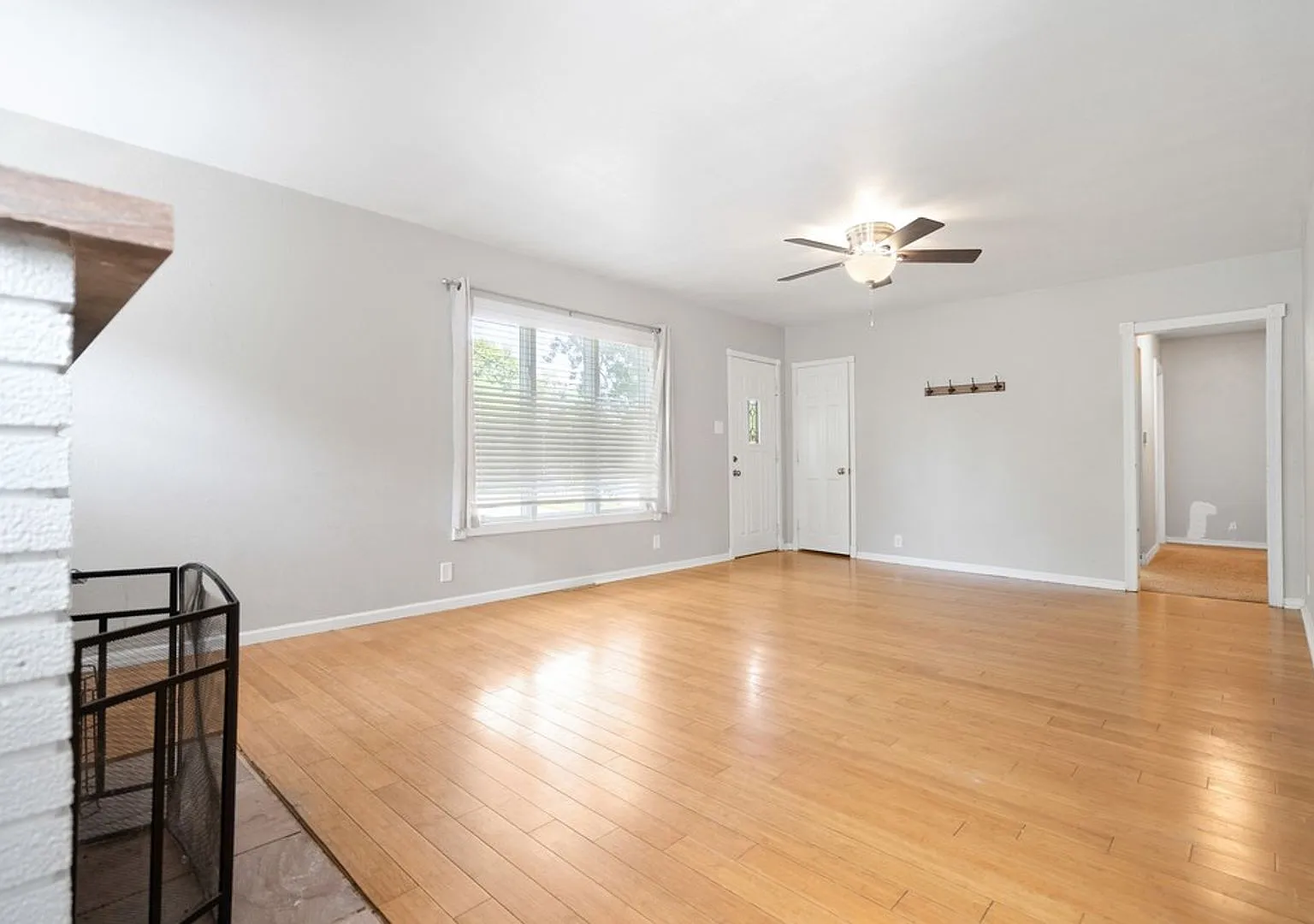 1604 Olive St - Cedar Falls — Photo 4