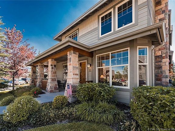 3rd image of 5975 N Fox Point Cir #A2