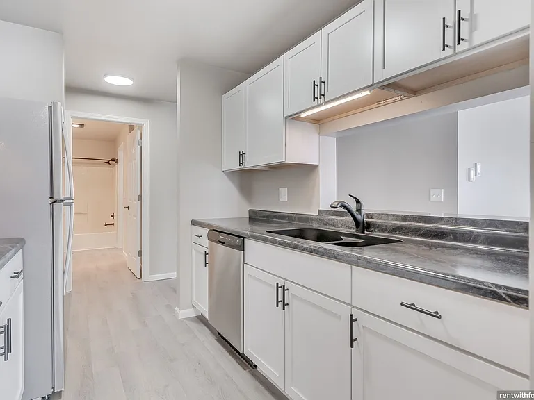 The Edge Community - 100 W. Walnut St. — Photo 28