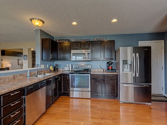 3rd image of 10713 Anna Ln