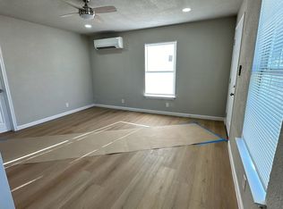 1148 Magnolia St, Seguin, TX 78155