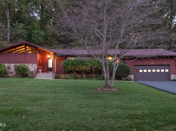 521 Brookwood Dr, Bristol, TN 37620