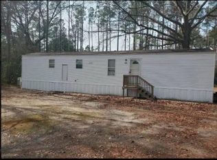 45 Vinyl Ln, Bishopville, SC 29010