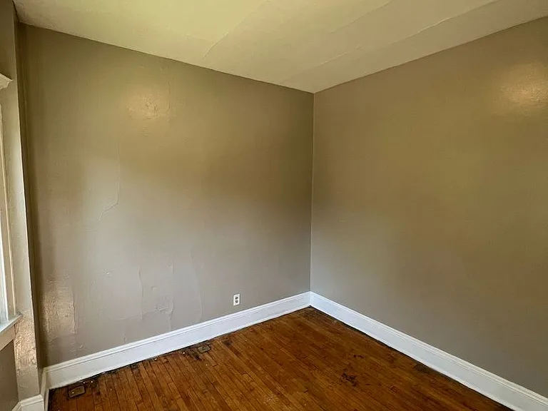 502-504 N 32nd St. (4 Unit) (Ace Property) — Photo 4