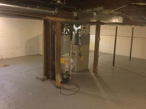 5th image of 901 N Mulberry St