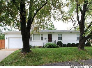 400 Lucinda Ave, Belleville, IL 62221