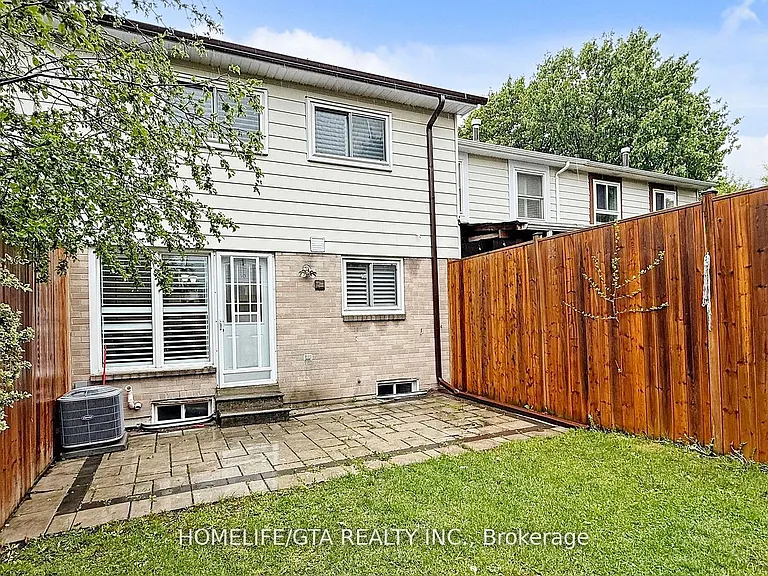 8 Whiteleas Ave — Photo 44