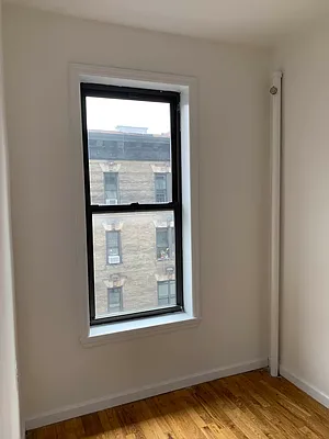 Rented by Salon Realty Corp | media 15