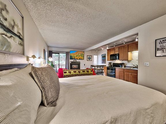 4th image of 1300 Regency Way #62