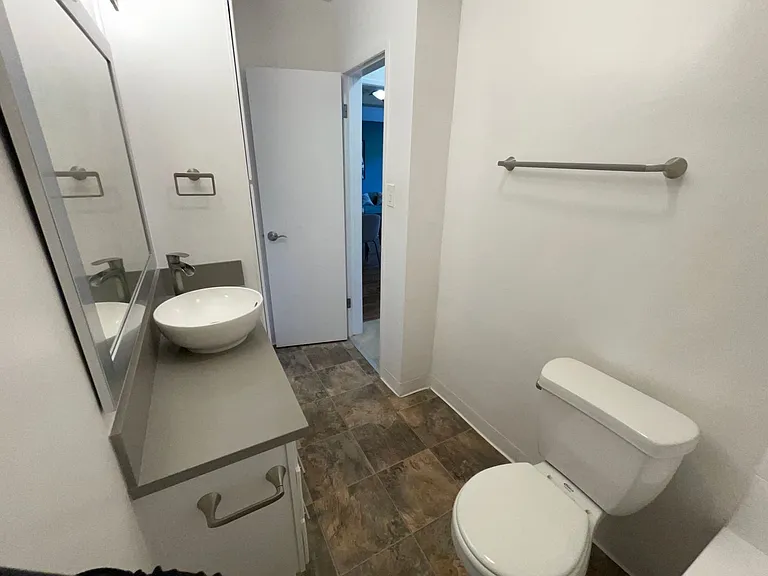 11645 Gorham Ave — Photo 22