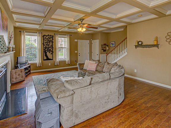 5th image of 1622 Singletree Ln
