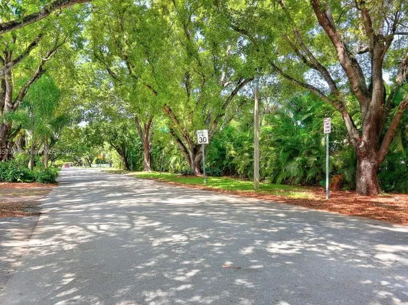 1239 Mariposa Ave APT 2, Coral Gables, FL 33146