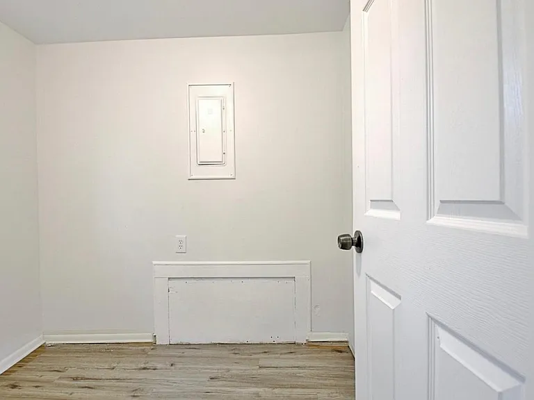 745 Anderson Dr — Photo 31