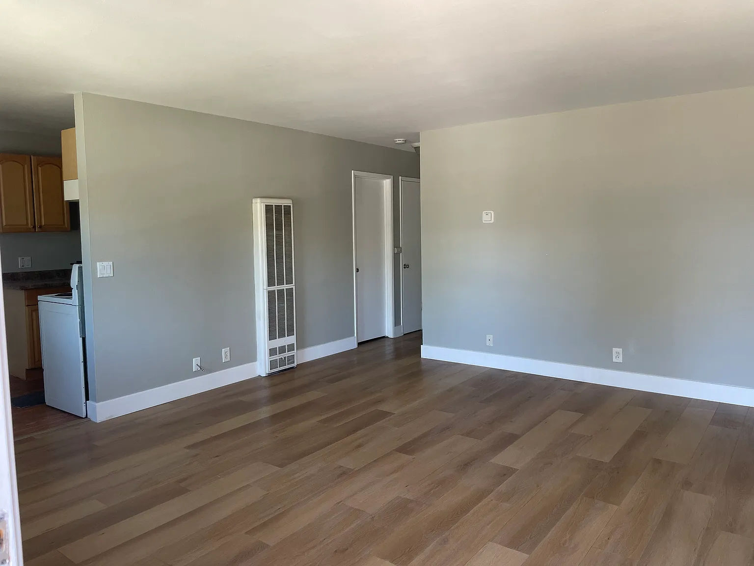 2 bed, 850 sqft, $2,800 — Photo 4