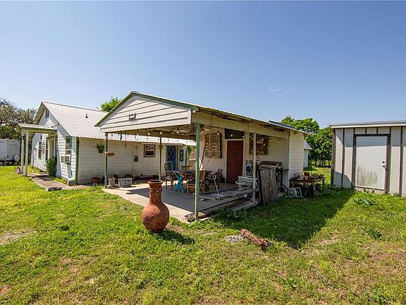 2nd image of 3200 Oak Run Dr