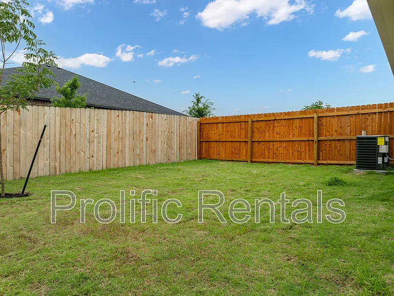 5101 Rose Petal Ct #1 — Photo 27
