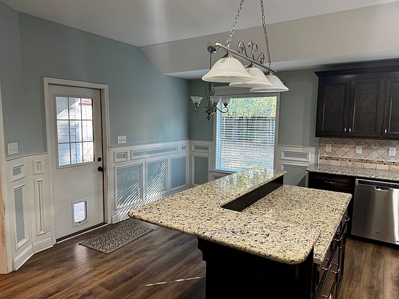 4th image of 3750 Old Vine Way