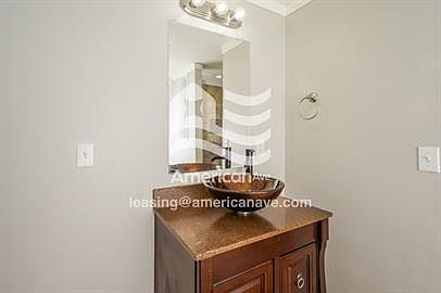 3rd image of 3241 Larkwood Ave