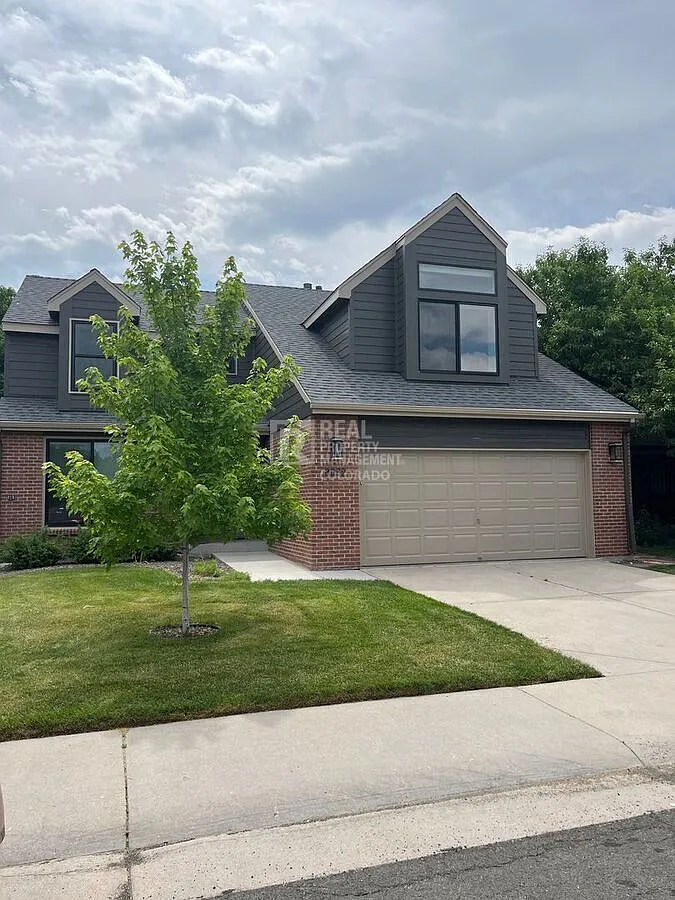 Fully Renovated Home in Highlands Ranch Your Dream Home Awaits at 8832 S Sundrop Way — Photo 2