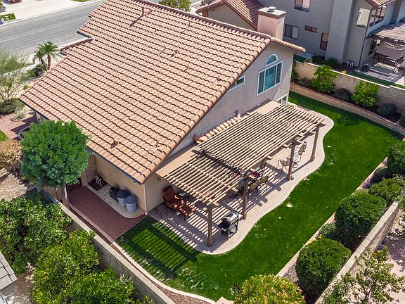 5th image of 2336 Orchard Ln