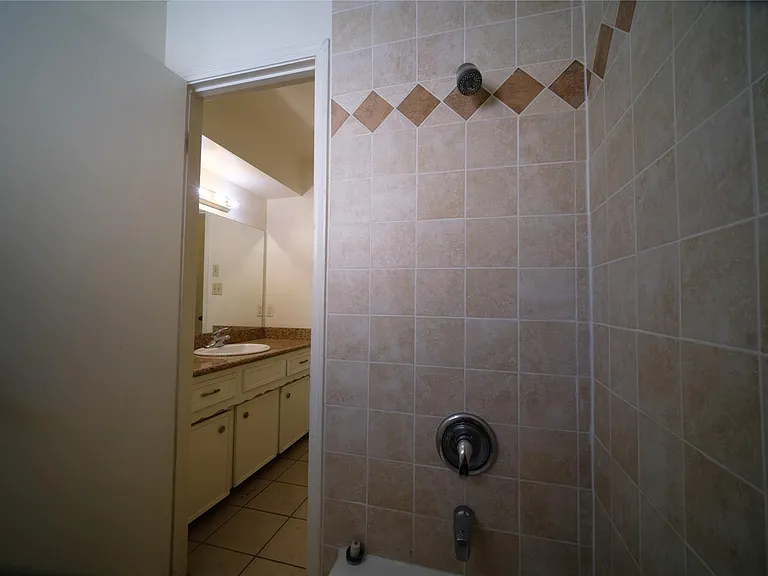12526 Lima Dr — Photo 14
