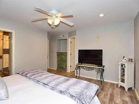 4th image of 13616 S Oak Pl E