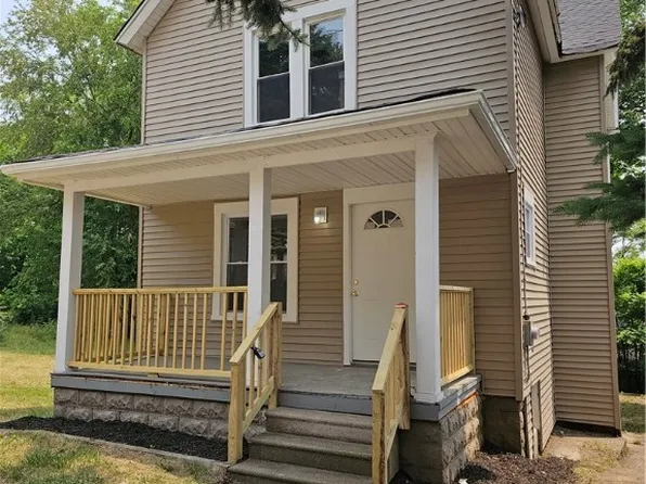 77 Kent Ct, Akron, OH 44305