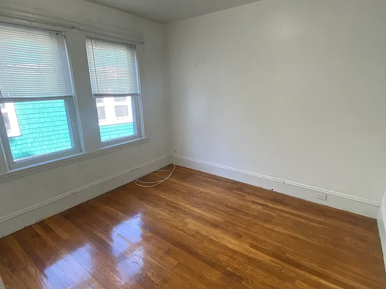 21 S Hobart St #2 — Photo 8