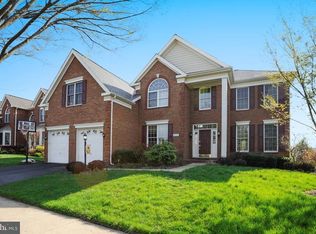 43244 Valiant Dr, Chantilly, VA 20152