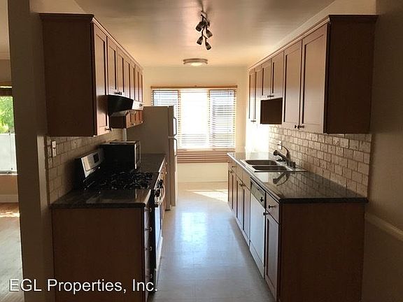 2nd image of 1168 N Curson Ave APT 04