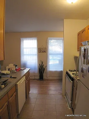 Rented by Uptown Property Group | media 7