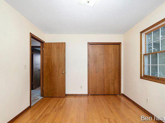 2nd image of 3157 Brockwood Dr NE