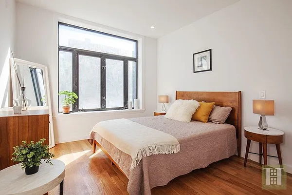 Rented by Halstead Real Estate | media 15