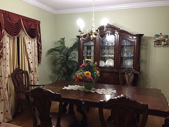 Formal dining room