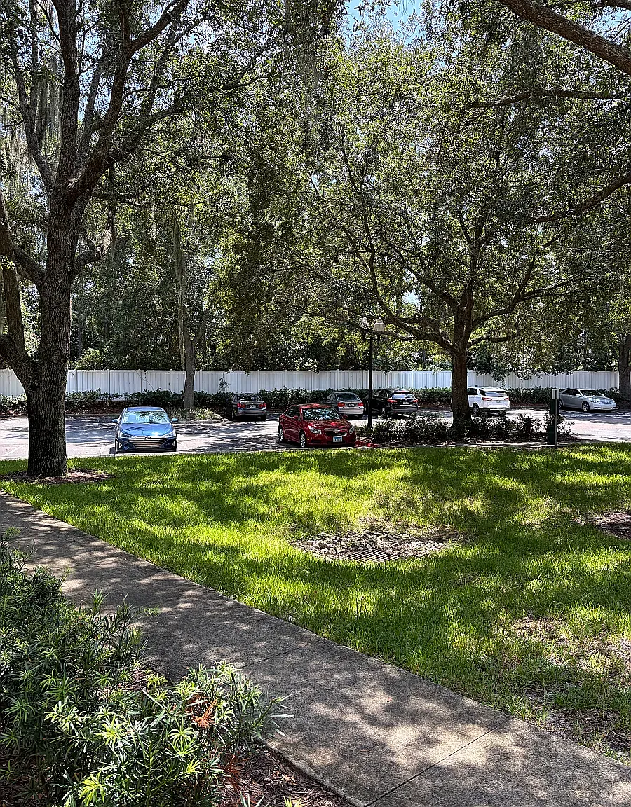 3 bed, 1200 sqft, $1,750 — Photo 2