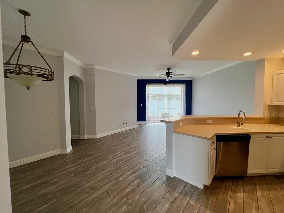 4240 Liron Ave #101