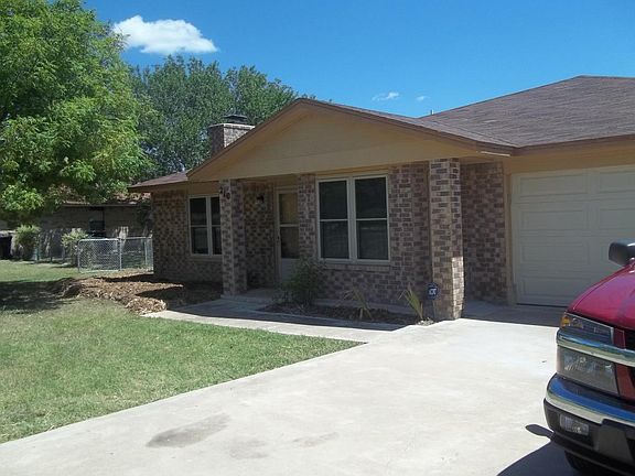 2nd image of 210 Cody Ln
