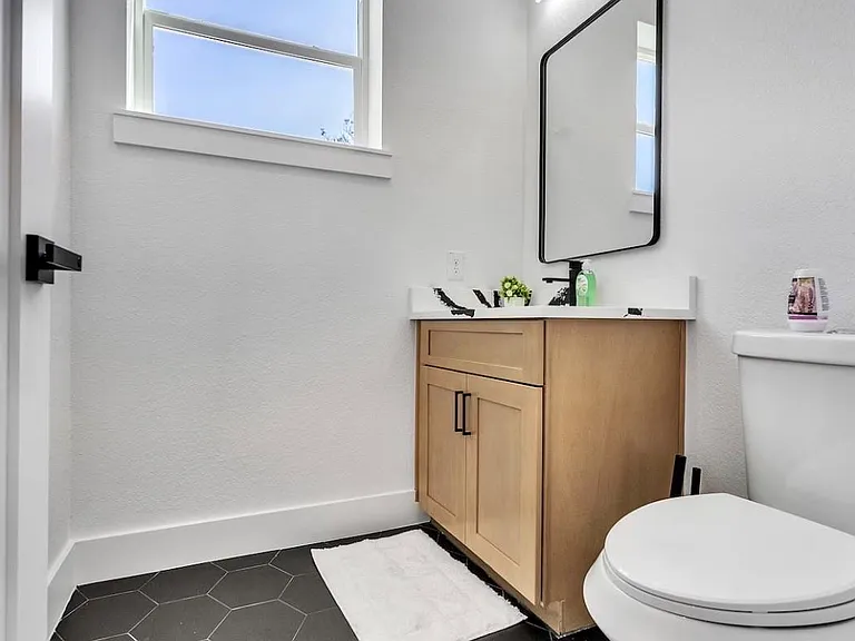 2709 Berry St — Photo 13
