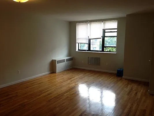 Rented by Premier Metro Realty Corp | media 7