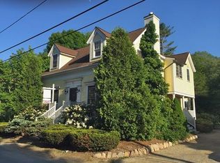 78 Pleasant St, Manchester, MA 01944