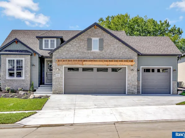 2337 Big Timber Rd, Lincoln, NE 68520