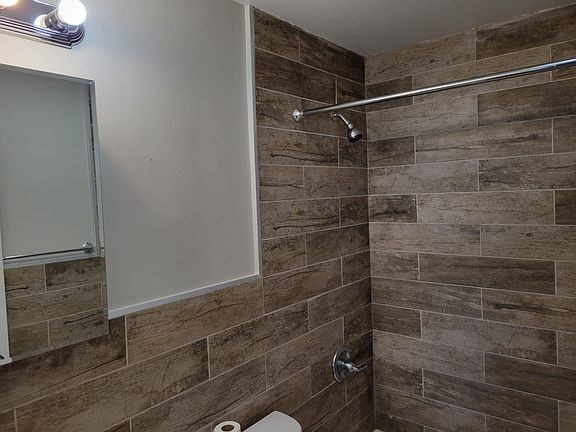 5th image of 156 Bull Hill Ln #B2