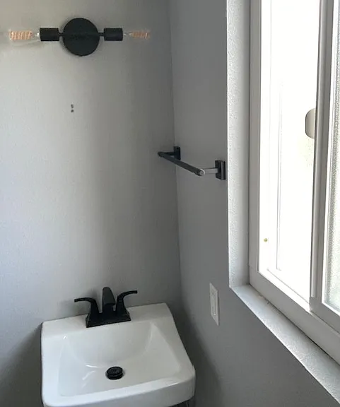 3721 Hoen Ave — Photo 11